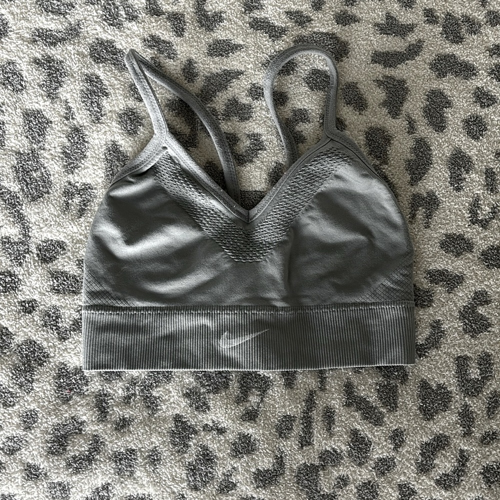 nike sports bra